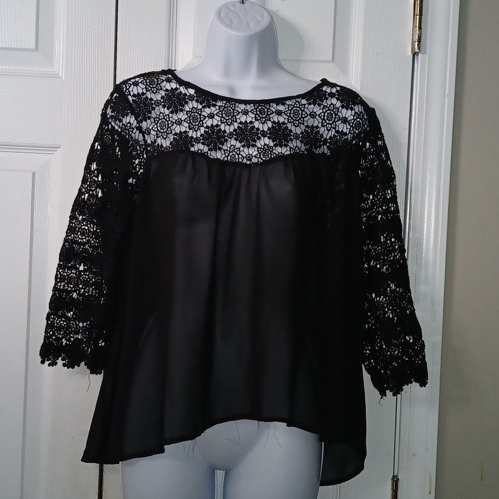 Lace and sheer black blouse date night ,party Sz L EUC